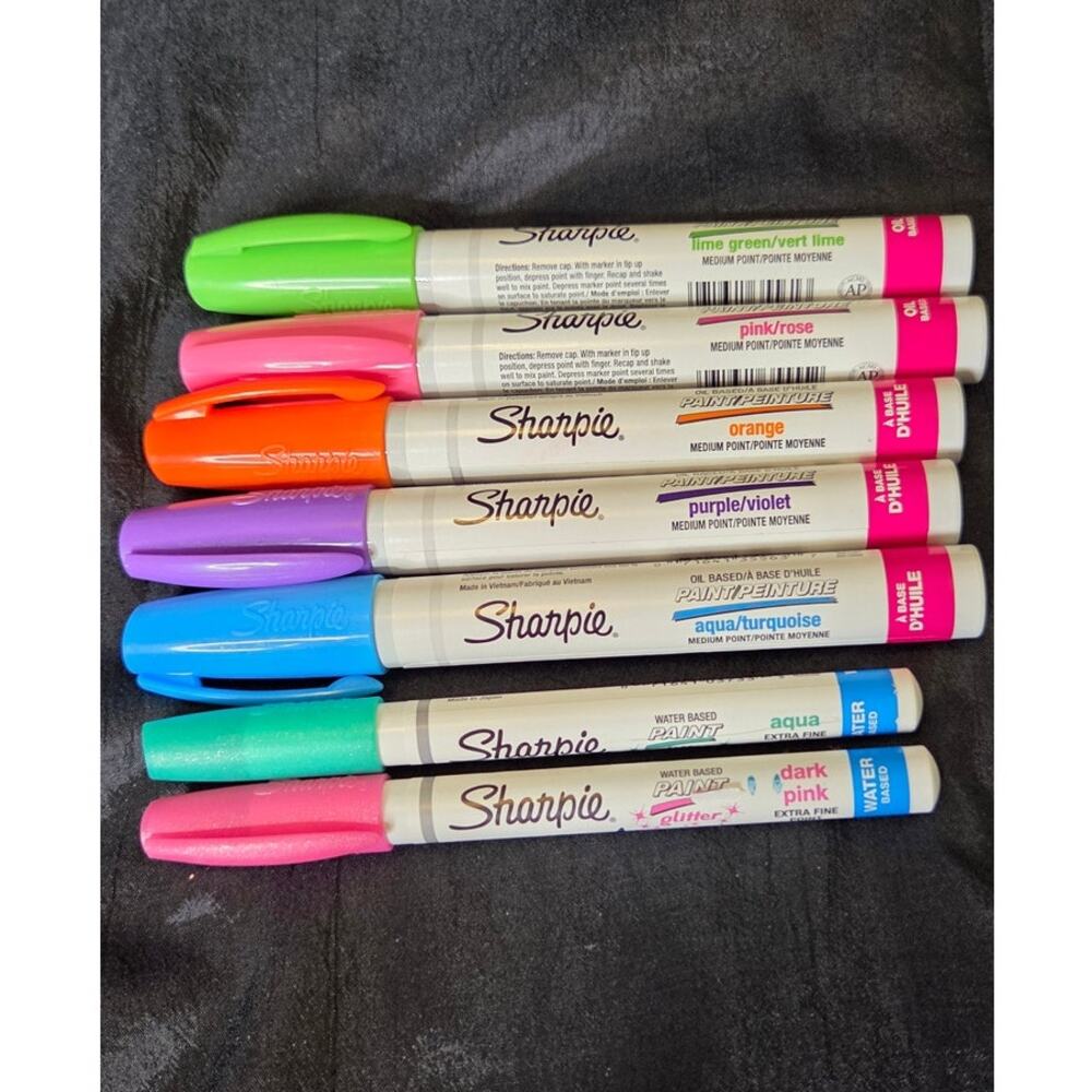 Lot of 7 Sharpie Paint Pens